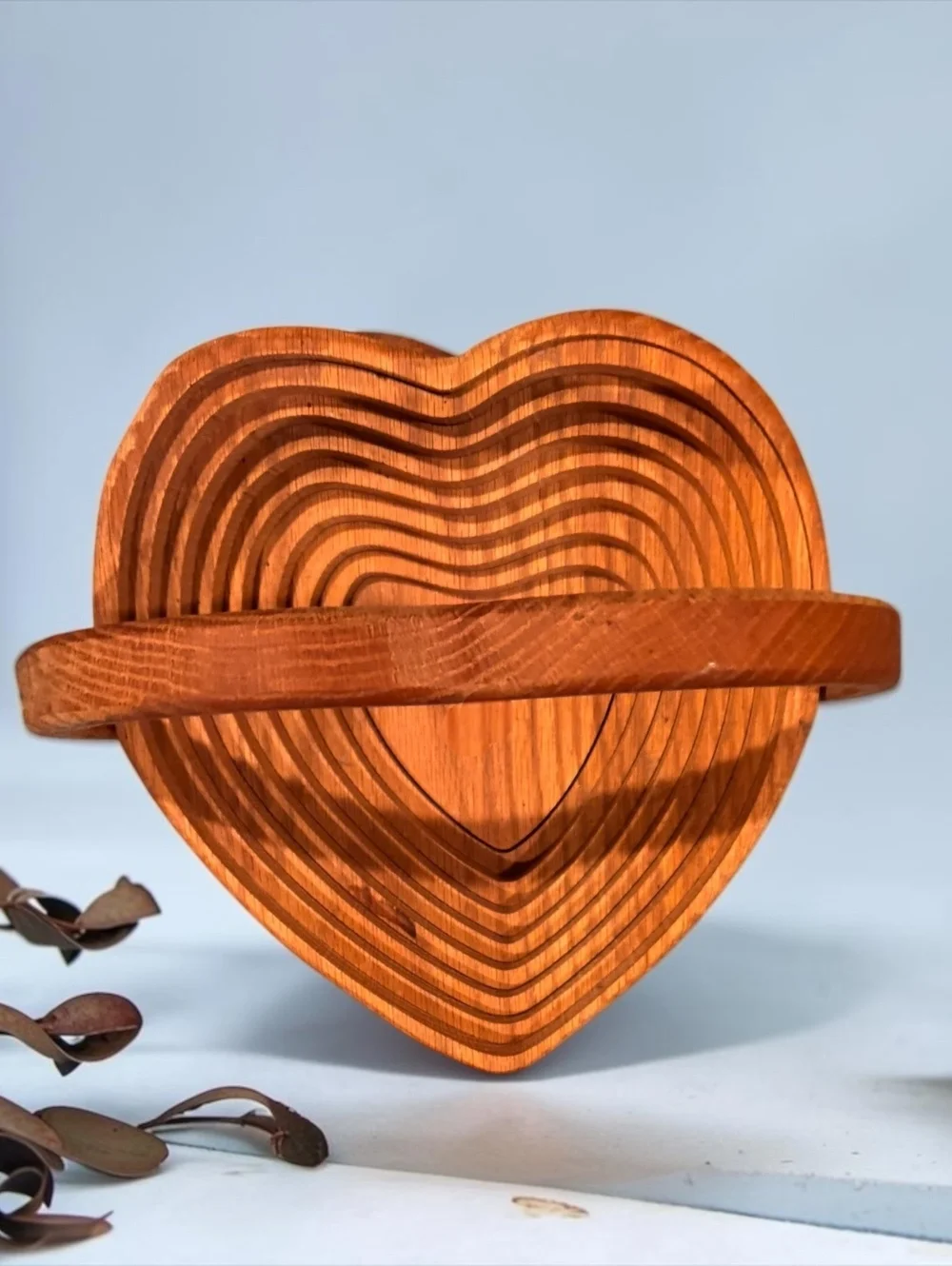 Vintage Heart-Shaped Nested Wood Basket Set with Handle – Mid-Century Decorative